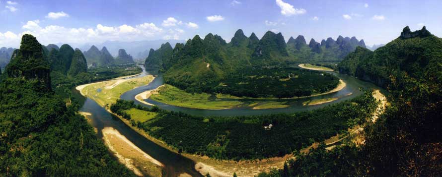 Damian Mountain on Li RIver