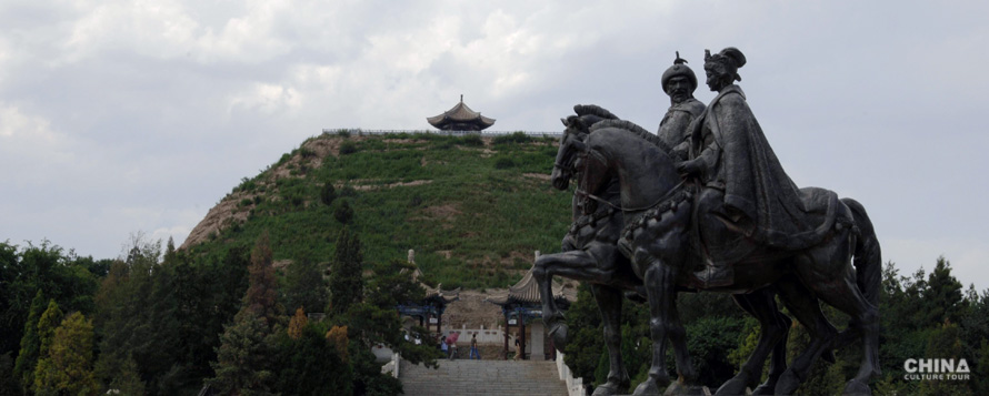 Zhaojun Tomb