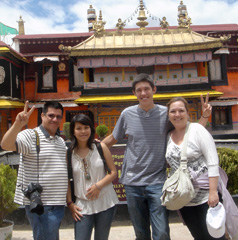 Lizette Family of 4 from Spain Customized a China Tour to Beijing Tour, Xian, Tibet, Chengdu, Guilin and Hong Kong.