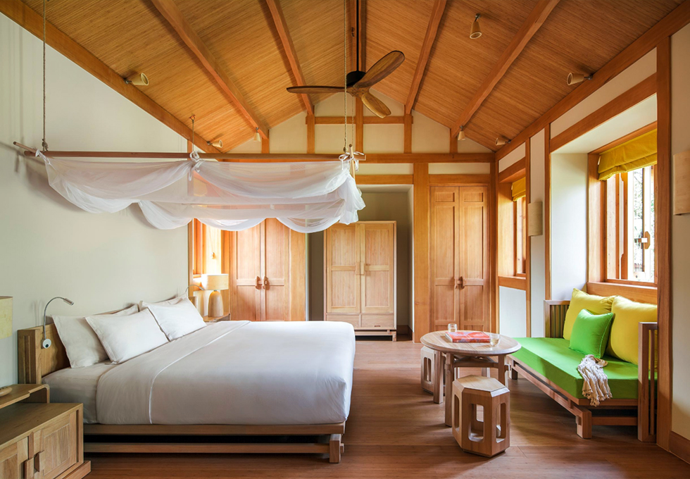 SIX SENSES