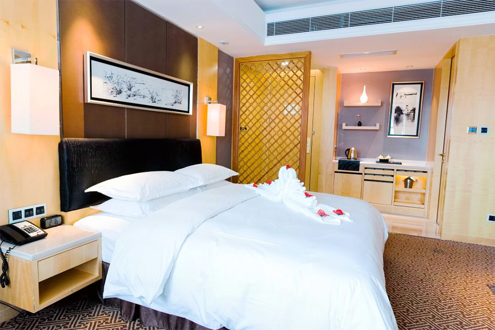 Xihai Hotel on the Mountain