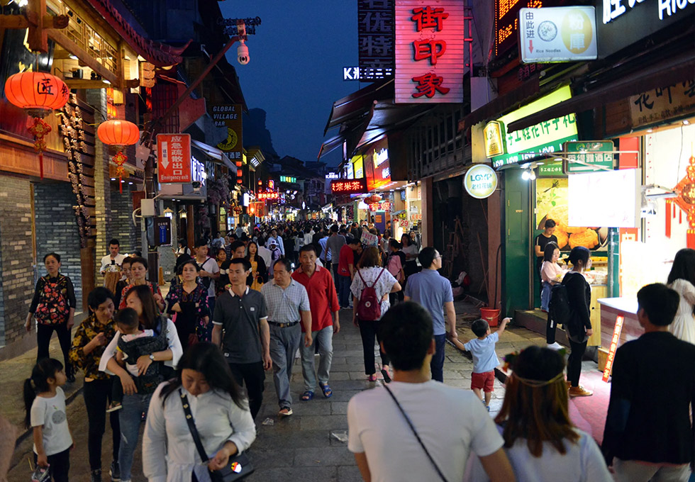 Crowds in Yangshuo